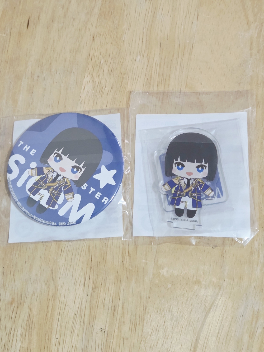 *4 for $30* Idolmaster SideM 10th Anniversary Acrylic Stand & Badge - Kagura Rei